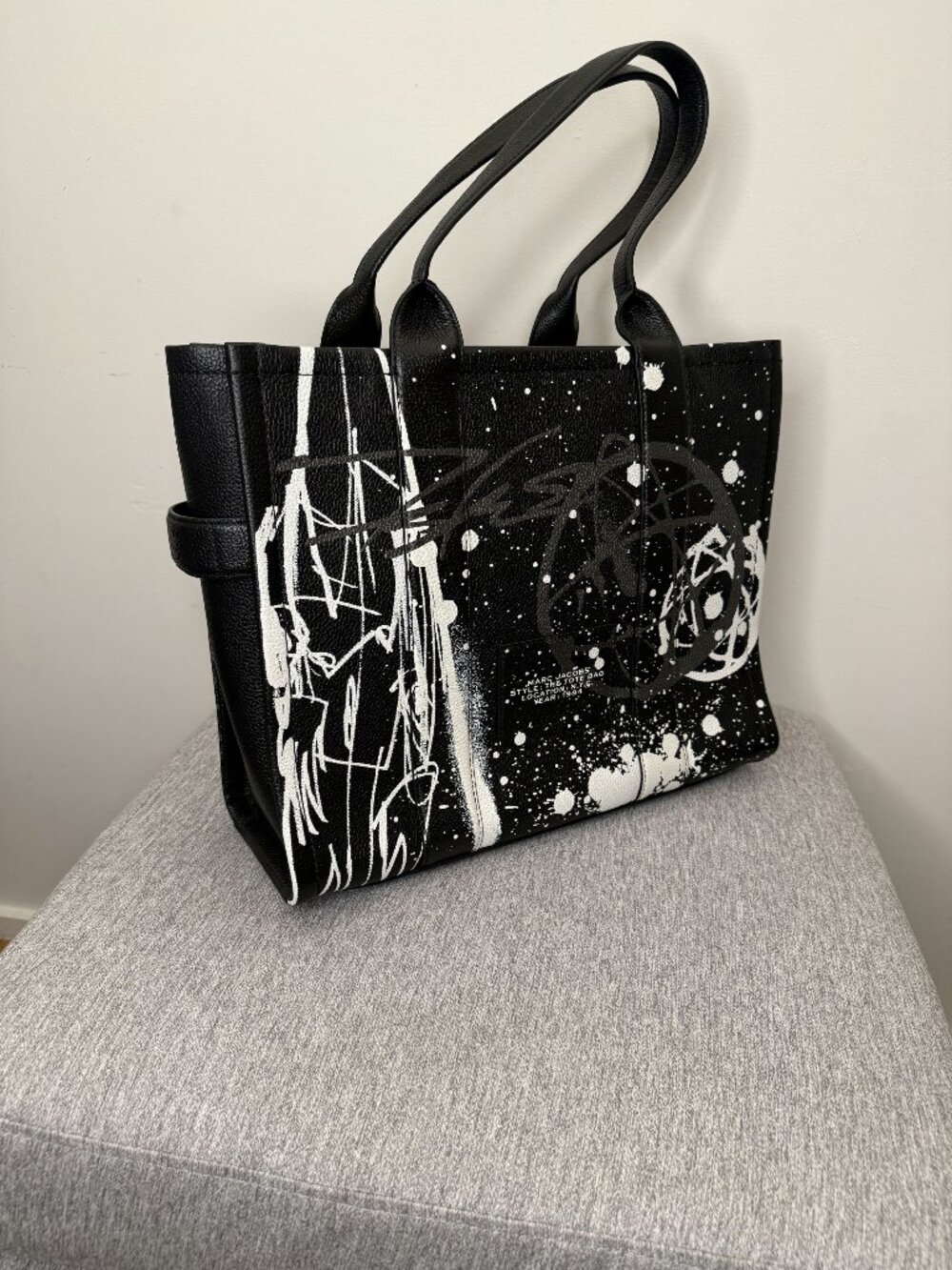 Marc Jacobs Futura Large Leather Tote bag in Black and White